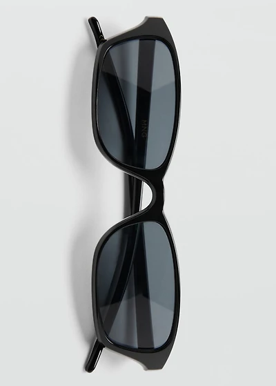 Thin-frame sunglasses