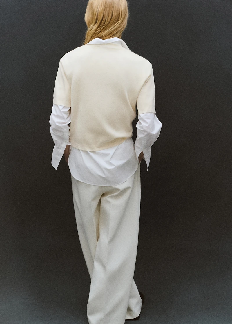 Short-sleeved wool sweater