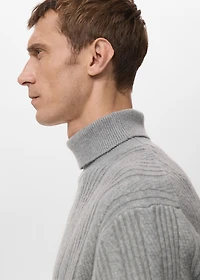 Structured turtleneck sweater