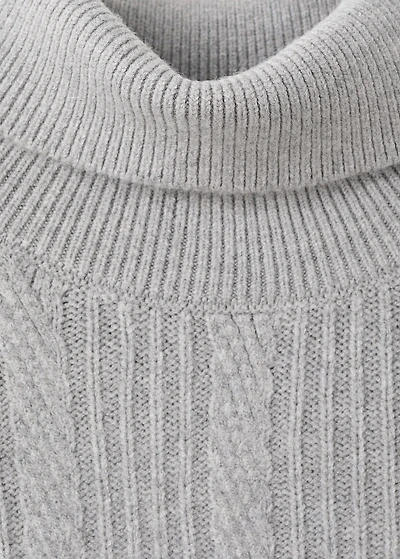 Structured turtleneck sweater