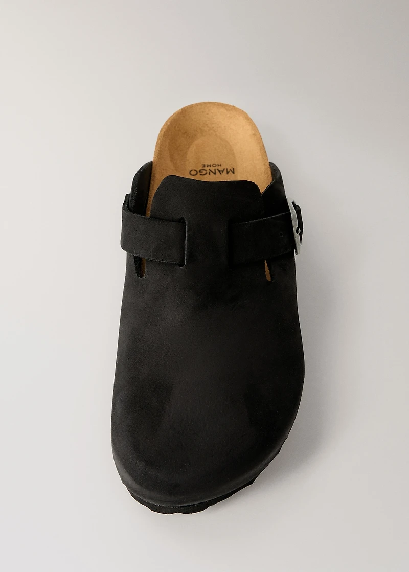 Leather clog shoes