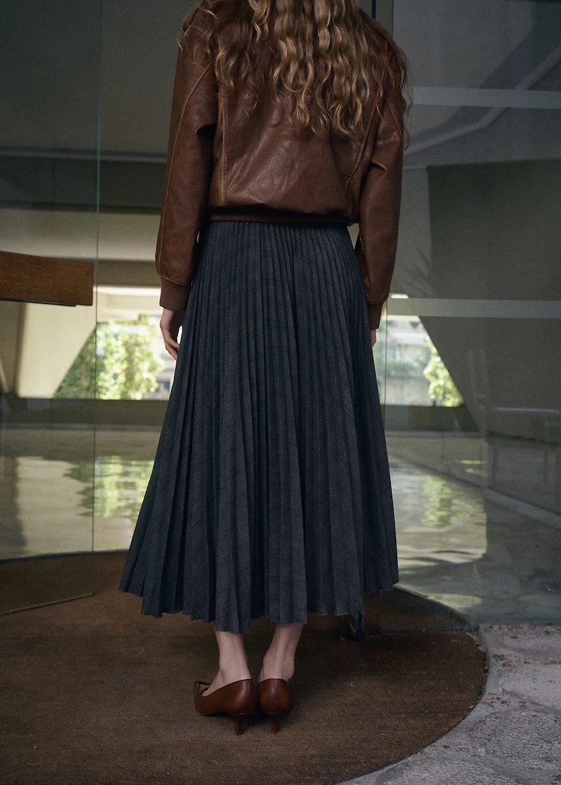 Checked pleated skirt