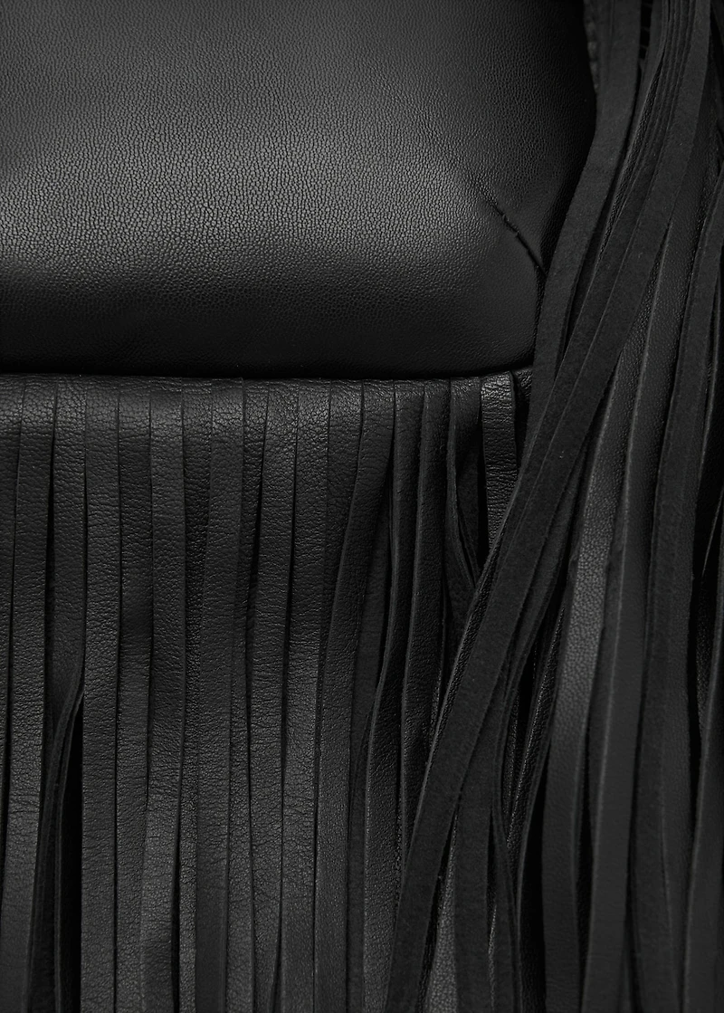 Leather handbag with fringes