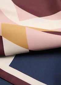 Geometric printed foulard