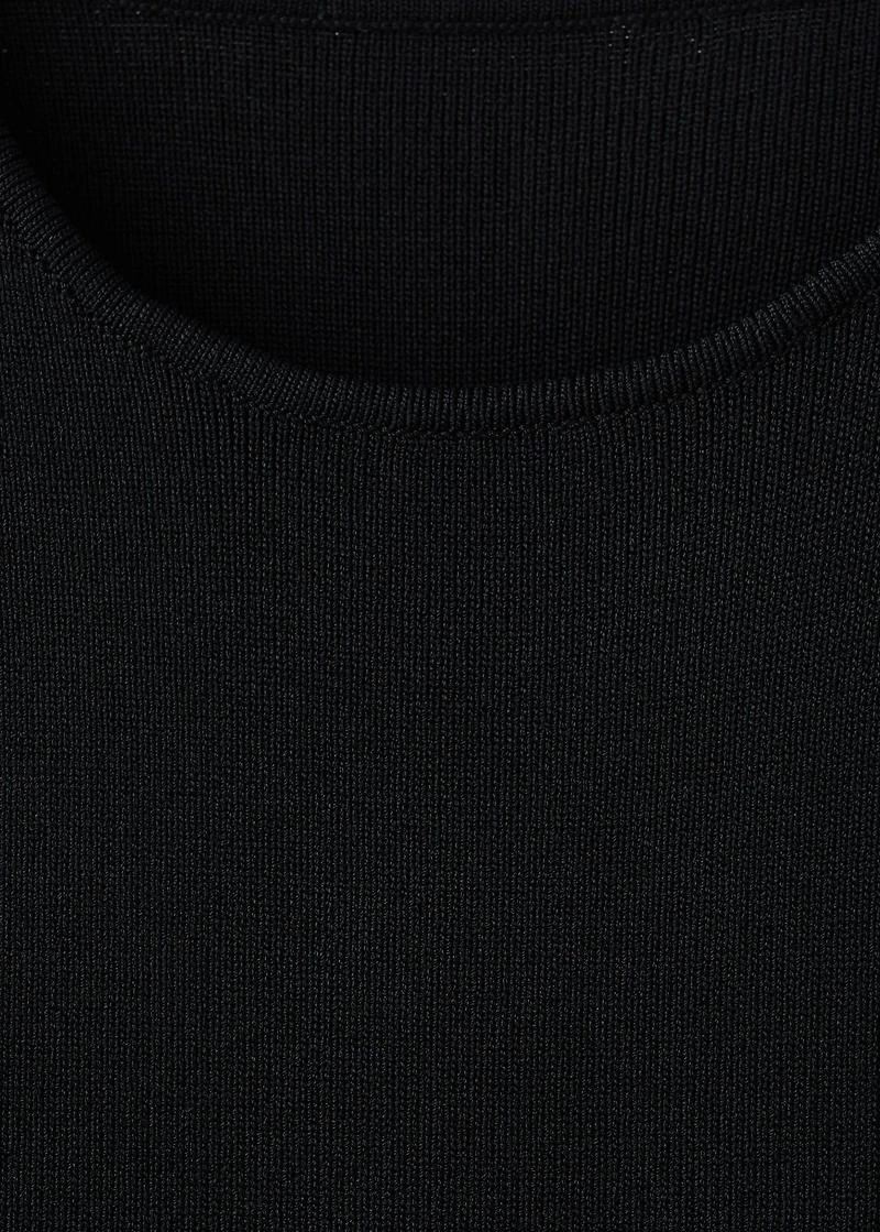 Knitted top with feather