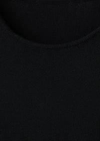 Knitted top with feather