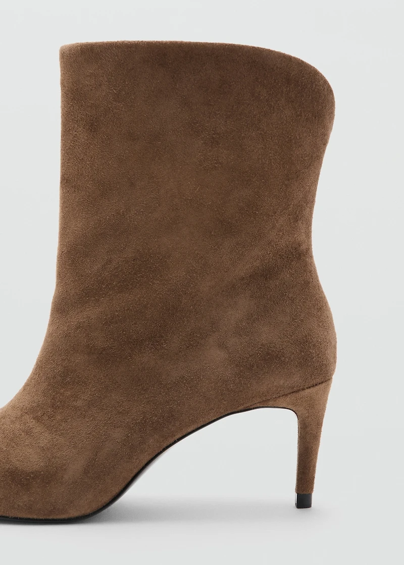 Suede leather ankle boots