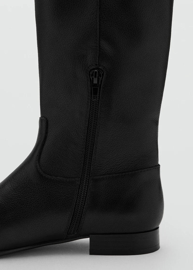 Zipper leather boots