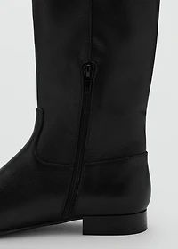 Zipper leather boots