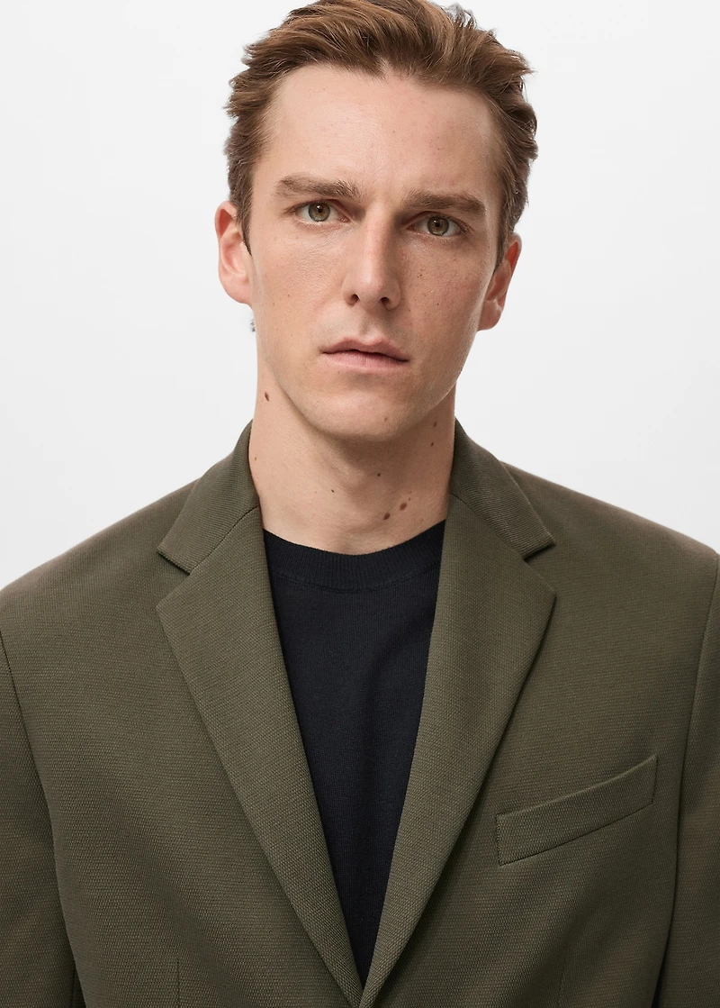 Slim-fit textured jacket