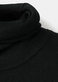 Turtleneck dress with brooch