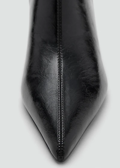 Pointed heel ankle boot