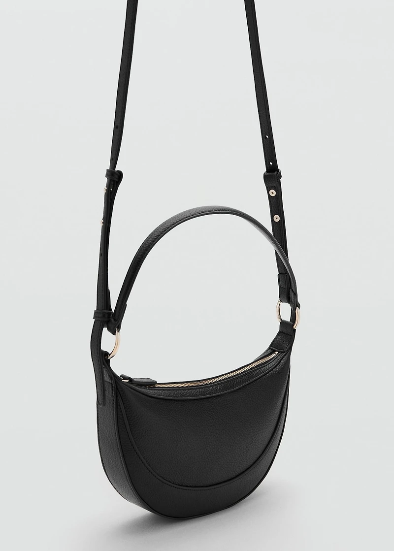 Oval shoulder bag