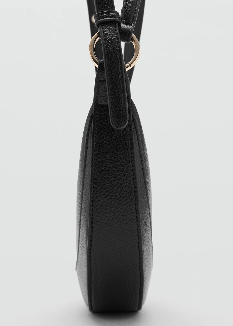 Oval shoulder bag