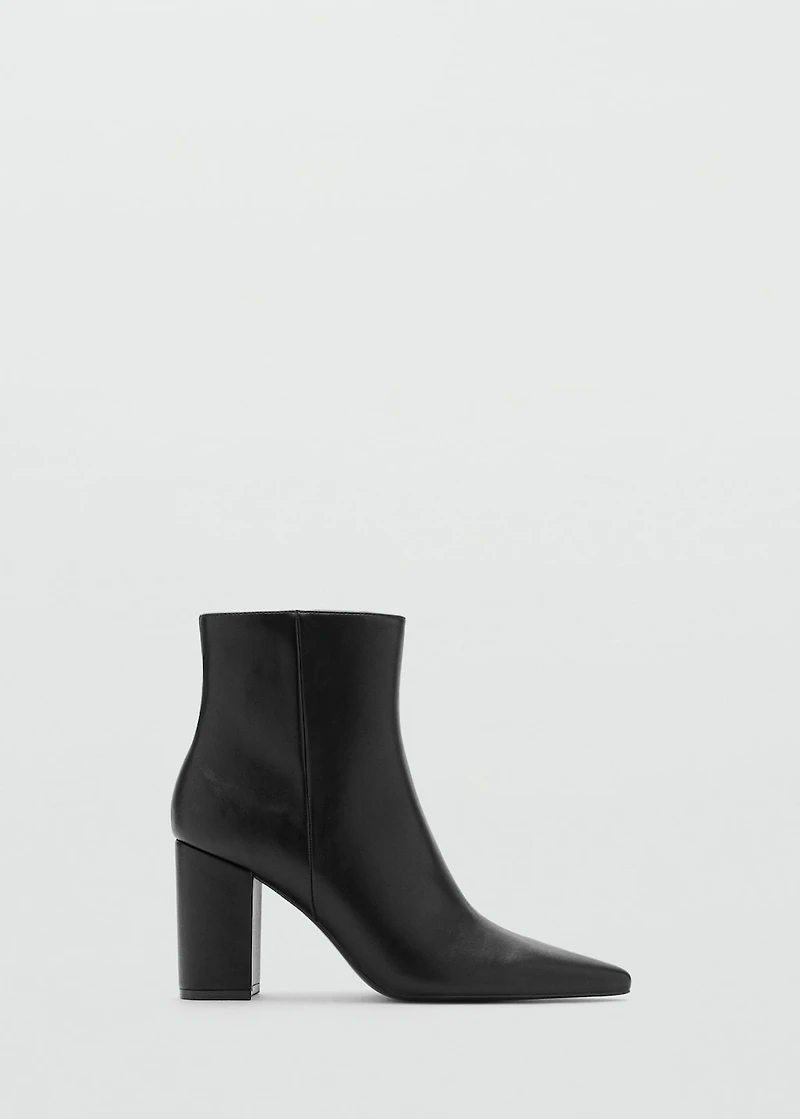 Ankle boots with block heel