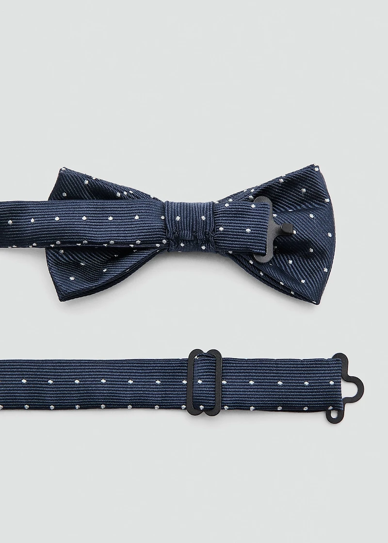 Polka-dots bow tie