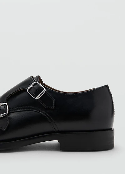 Double buckle leather shoe