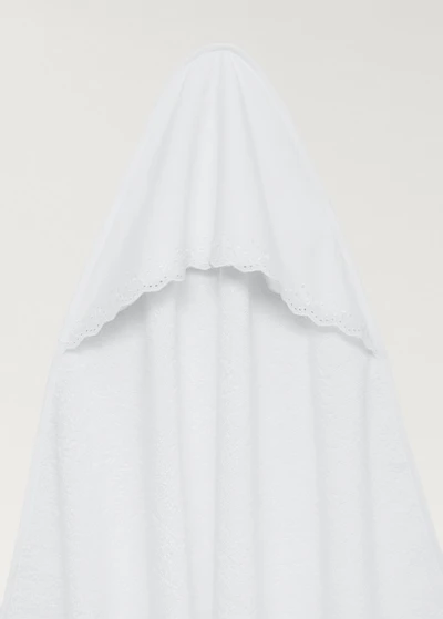 Floral-embroidered children’s bath towel with hood