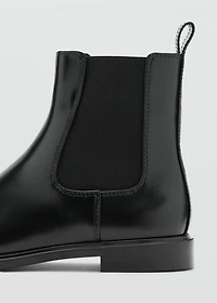 Elastic panels leather ankle boots