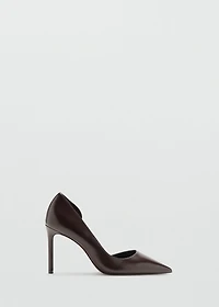 Asymmetrical heeled shoes