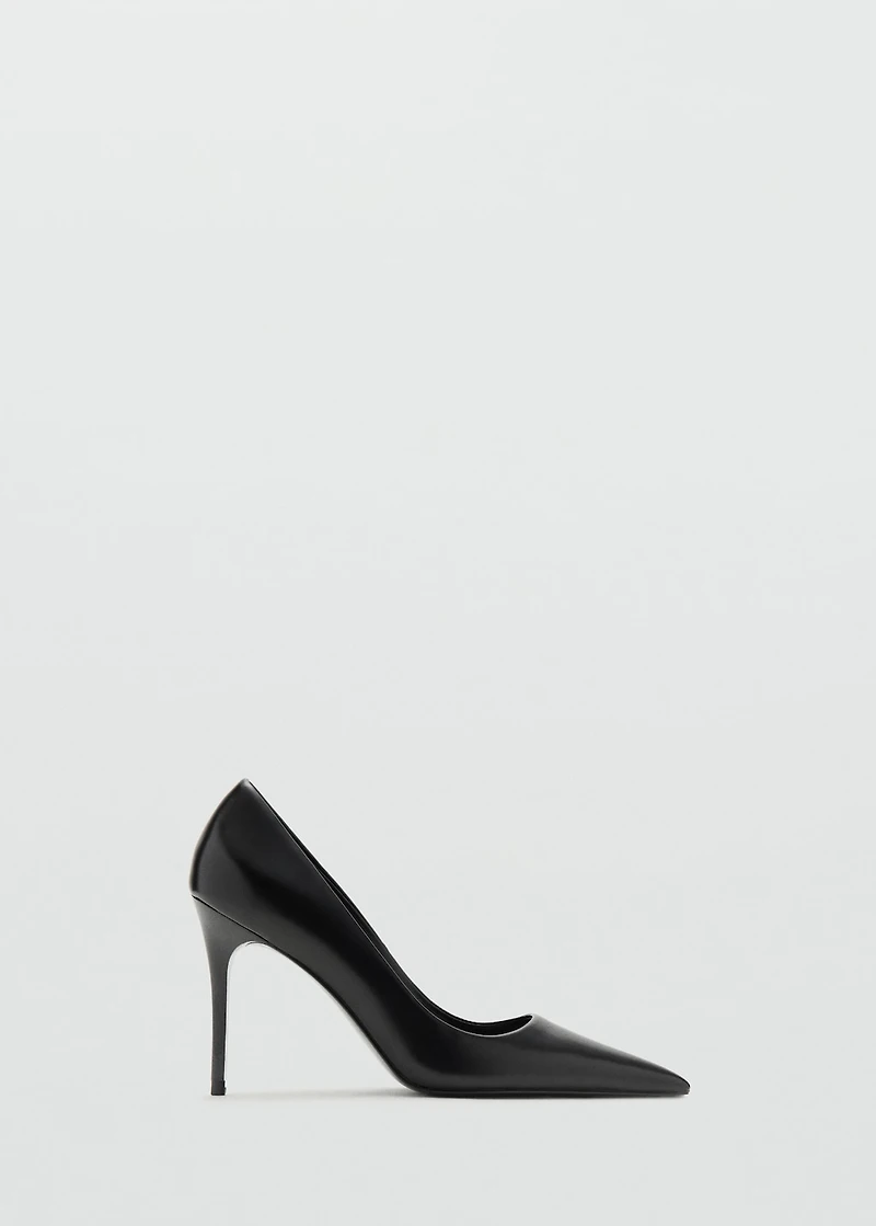 High-heeled shoes