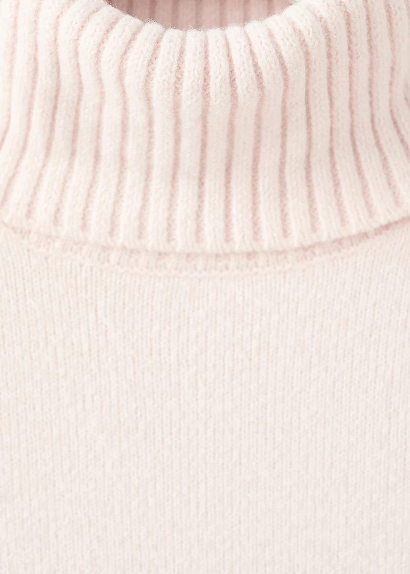 Turtleneck knitted sweater
