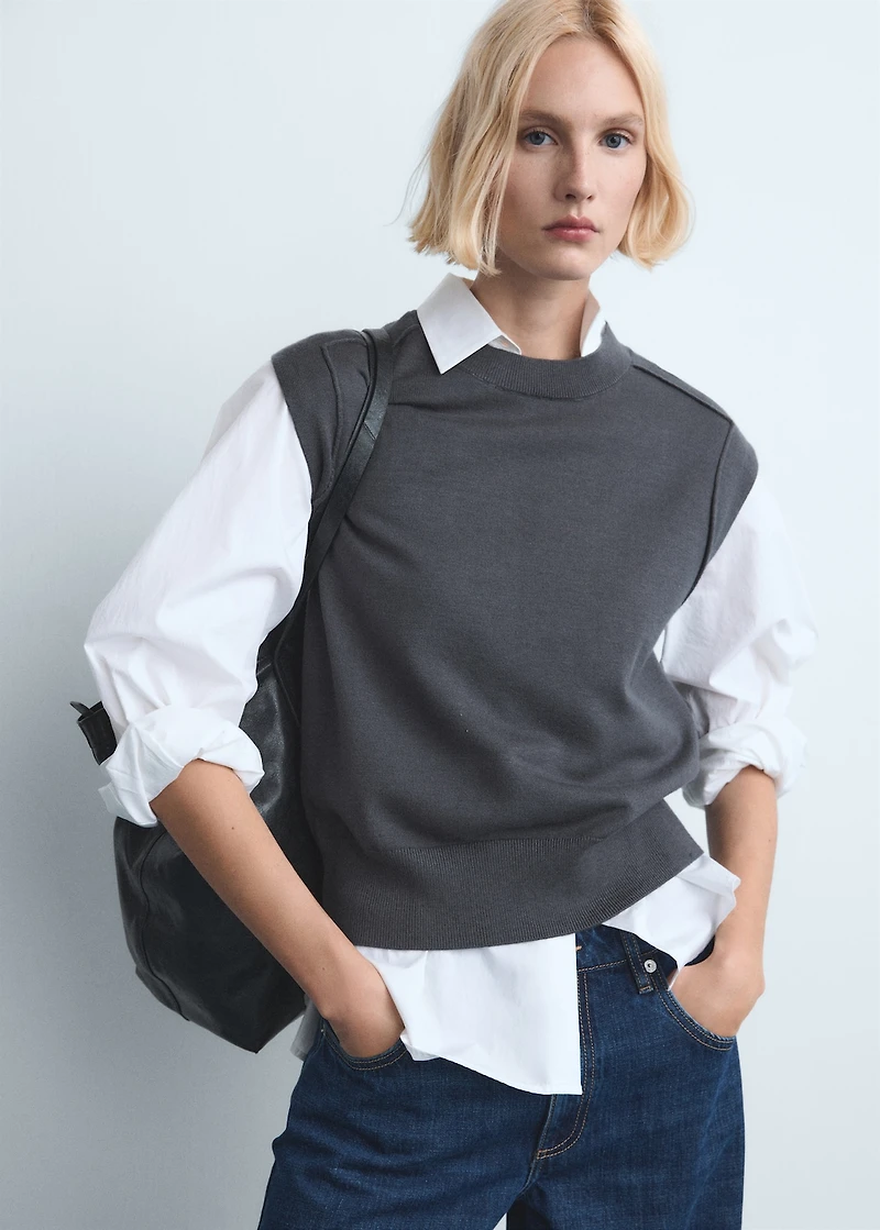 Low-rise wide-leg jeans