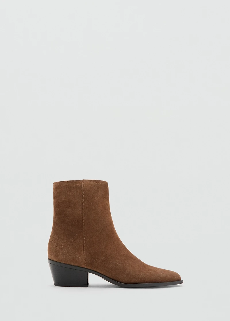 Heel suede ankle boot