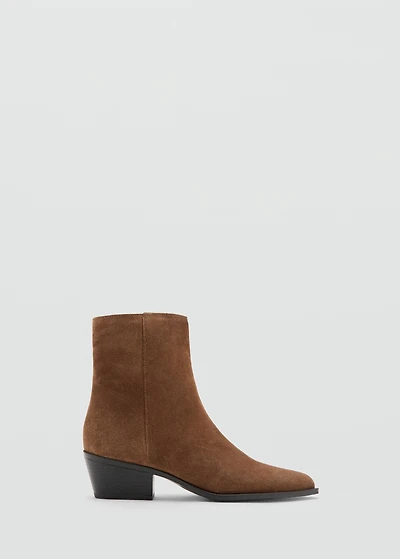 Heel suede ankle boot