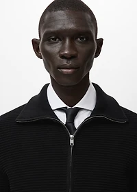 Structured knitted cardigan with zip