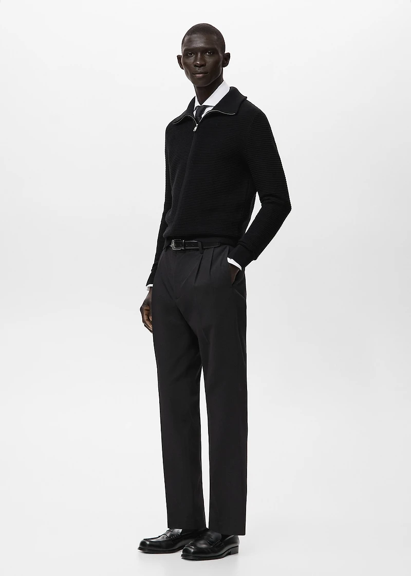 Structured knitted cardigan with zip