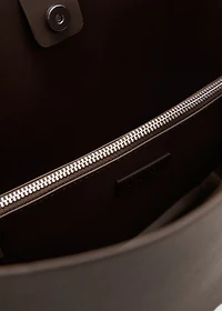 Shopper bag with buckle