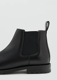 Leather chelsea boots