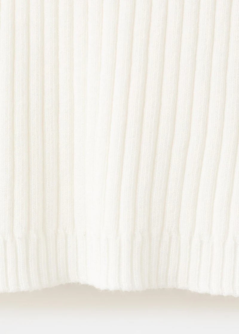 Contrast collar button sweater