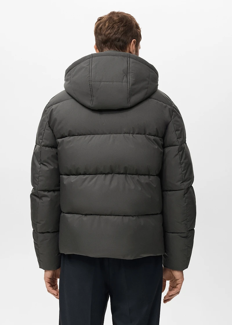 Short water-repellent puffer jacket
