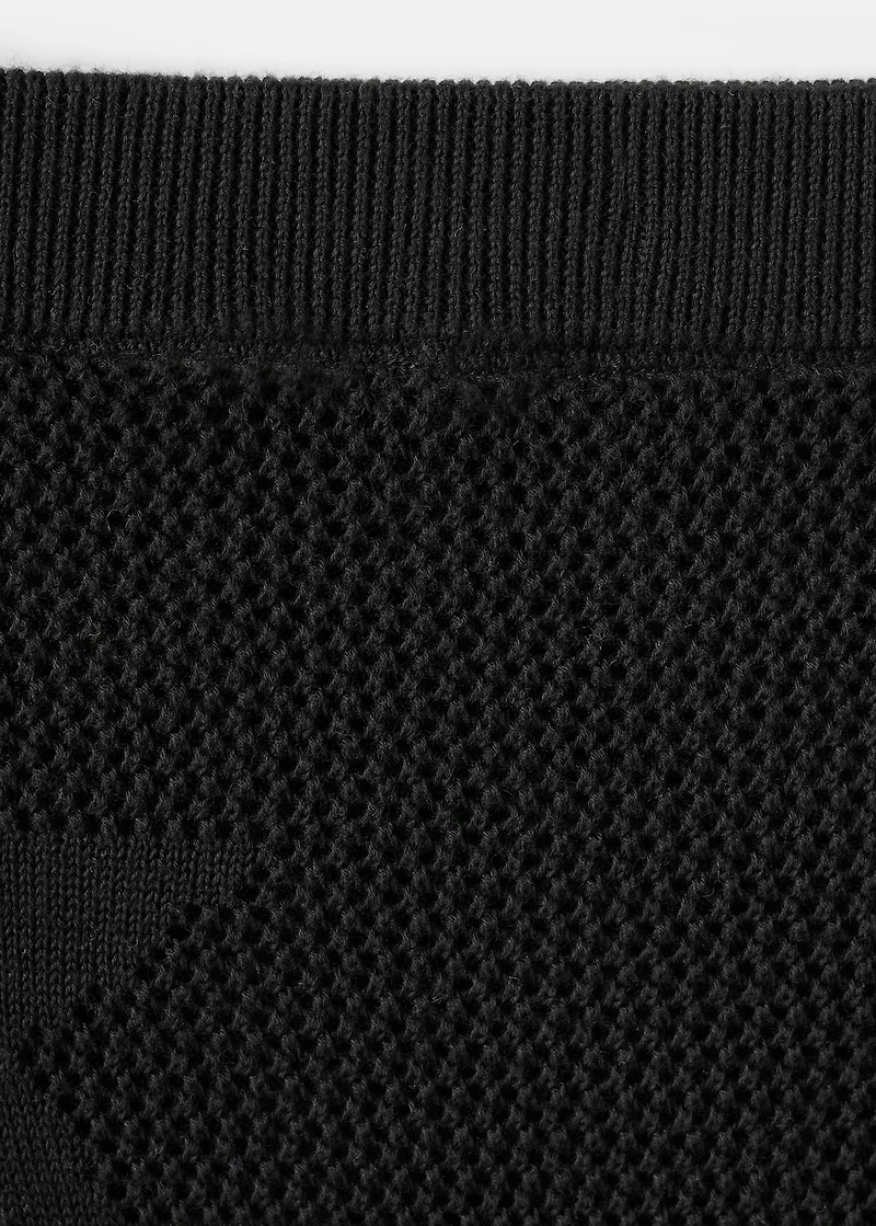 Semi-transparent knitted skirt with star