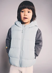 Quilted vest with hood