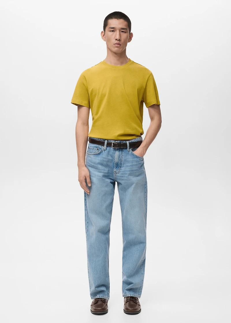 Slim-fit short-sleeved t-shirt