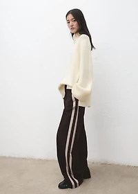 Wide-leg trousers with contrasting stripe