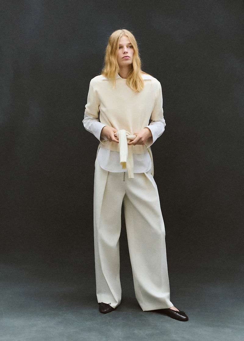 Short-sleeved wool sweater