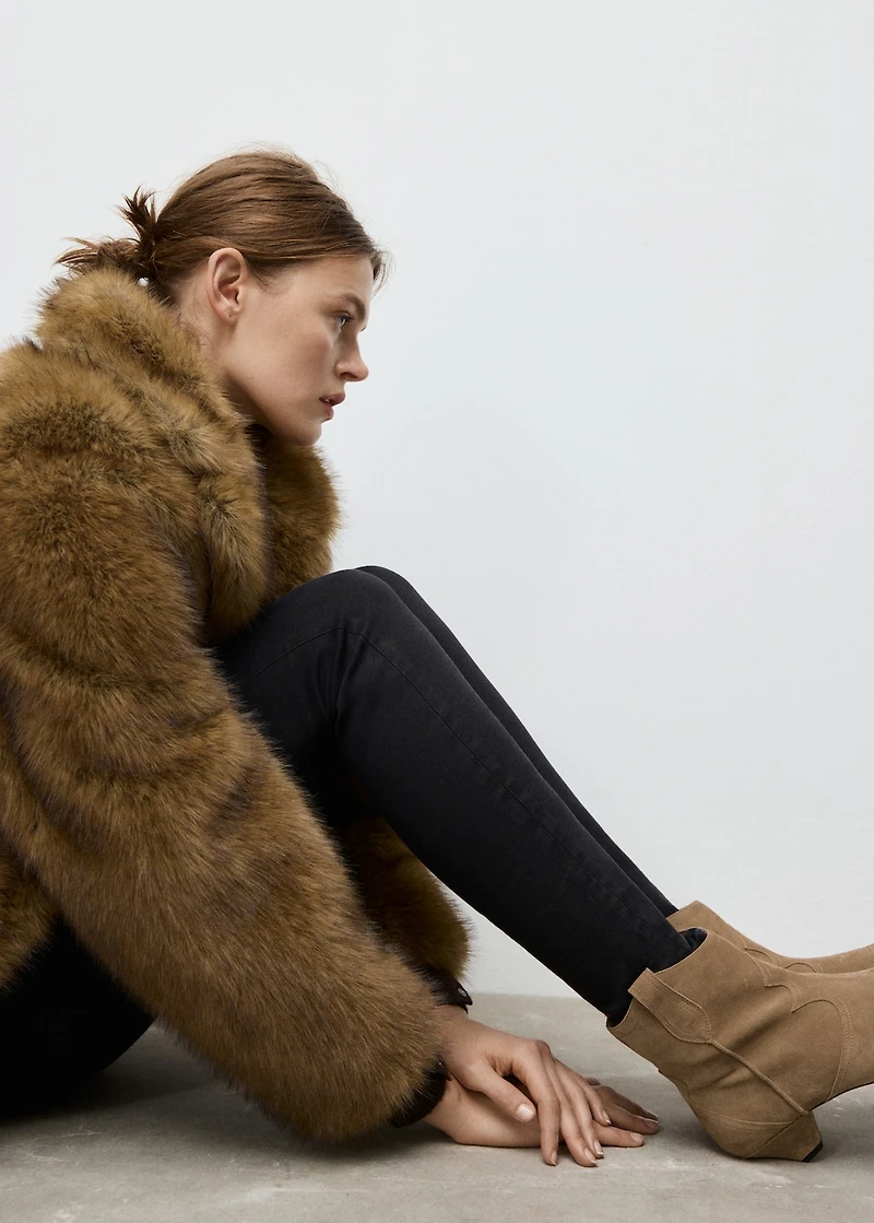 Suede ankle boot with kitten heel