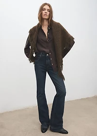 Shawl with fringed edges