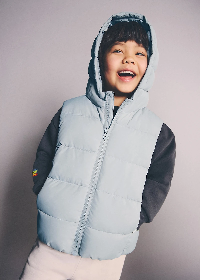 Quilted vest with hood