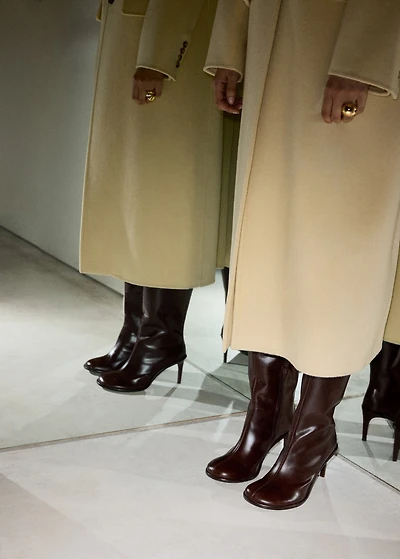 High heel leather boot