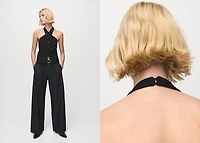 Halter-neck vest with buttons