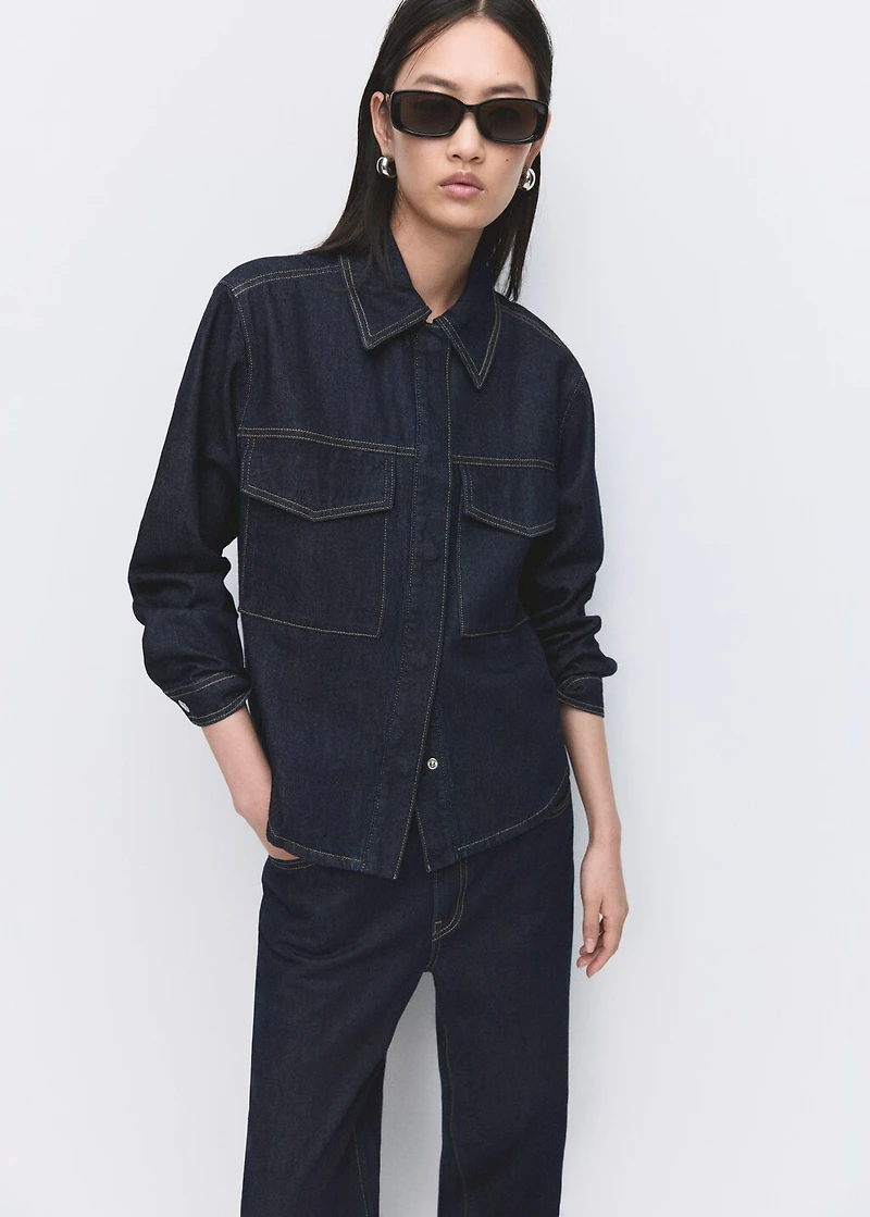 Straight-leg jeans with seam stitching