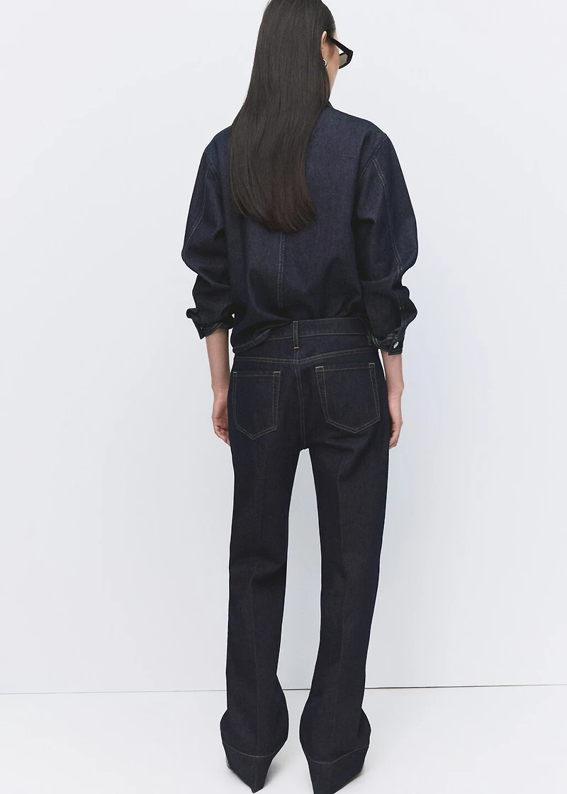 Straight-leg jeans with seam stitching