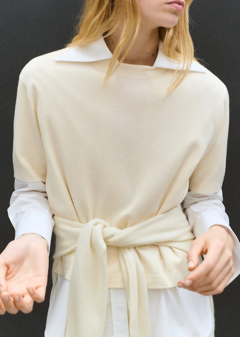 Short-sleeved wool sweater