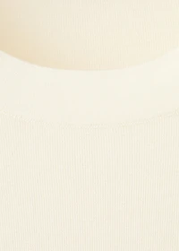 Short-sleeved wool sweater