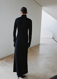 Turtleneck knitted dress with brooch